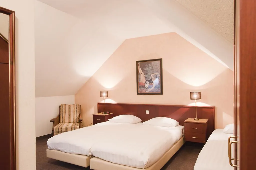 Hotel Restaurant La Sonnerie Son en Breugel